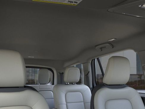 New 2026 Lincoln Aviator AWD image 22