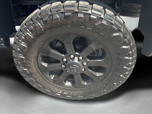 Used 2024 RAM 2500 Laramie w/ Night Edition AWD/4WD image 9