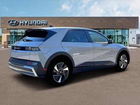 New 2026 Hyundai Ioniq 5 SEL AWD/4WD image 8