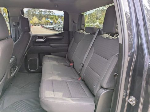 Used 2022 Chevrolet Silverado 1500 LT image 13