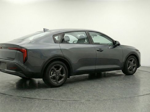 Used 2025 Kia K4 LXS FWD image 9