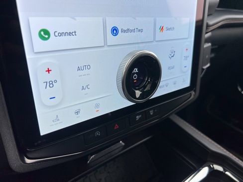 Certified 2022 Ford Expedition Platinum image 15