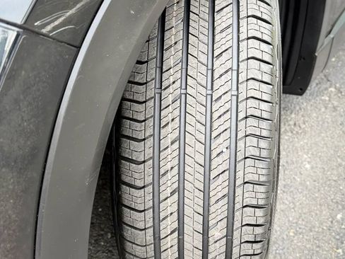 Used 2018 MAZDA CX-9 Touring FWD image 48