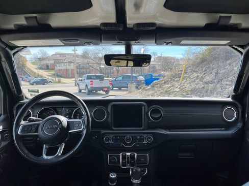 Used 2023 Jeep Wrangler Unlimited Sahara w/ Cold Weather Group image 12