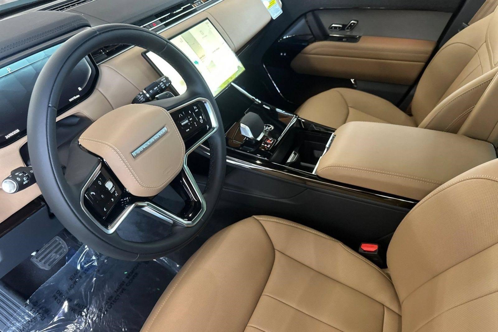New 2027 Land Rover Range Rover Sport SE AWD/4WD image 4