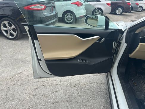 Used 2014 Tesla Model S 60 image 12