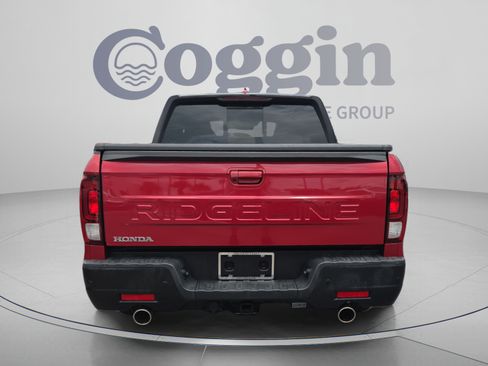 Used 2024 Honda Ridgeline Black Edition image 4