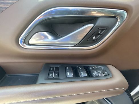Used 2022 Chevrolet Tahoe High Country AWD/4WD image 24