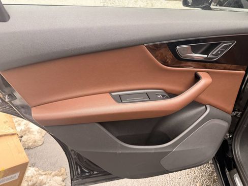 Used 2017 Audi Q7 3.0T Premium image 10