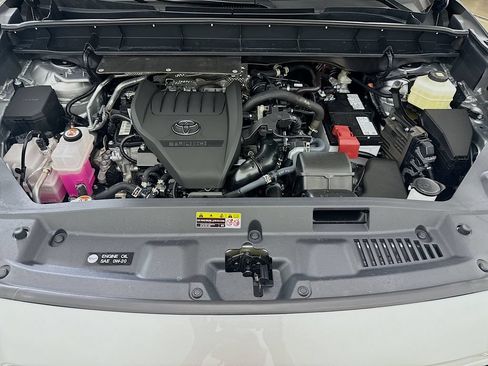 Certified 2025 Toyota Highlander Platinum AWD/4WD image 32