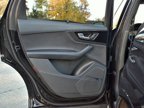 Used 2017 Audi Q7 3.0T Premium Plus w/ Premium Plus Package image 10