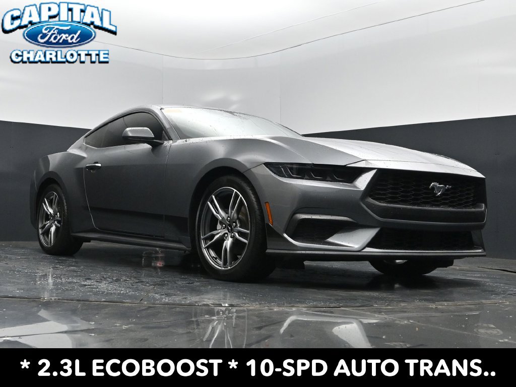 Used 2025 Ford Mustang Coupe RWD image 17