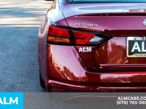 Used 2024 Nissan Altima 2.5 SV image 12