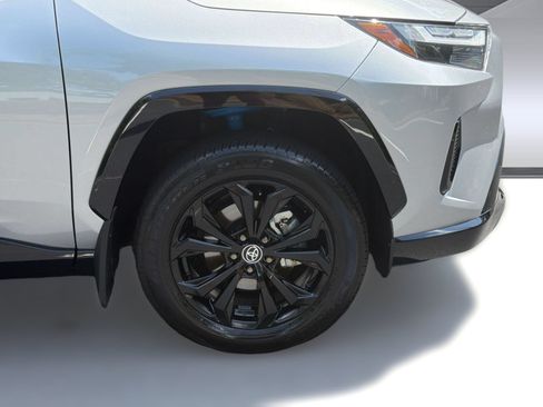 Used 2025 Toyota RAV4 SE w/ Convenience Package AWD/4WD image 13