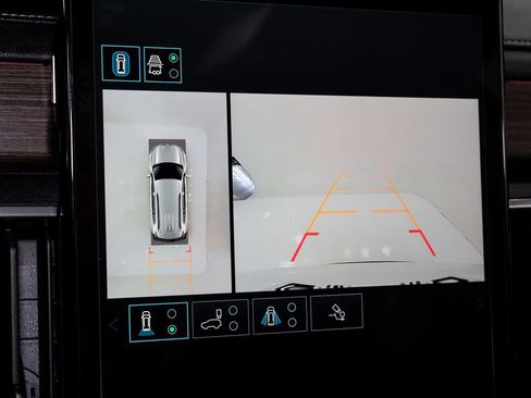 Used 2024 GMC Acadia Denali w/ Super Cruise Package image 17