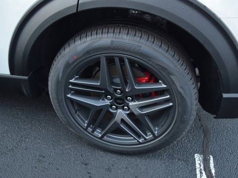 New 2026 Ford Explorer ST image 4