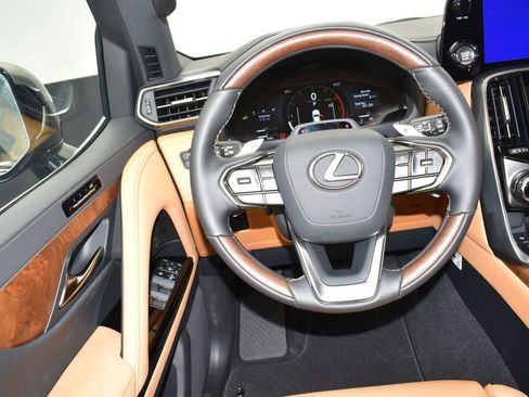 New 2026 Lexus LX 600 4WD w/ Luxury Package image 33