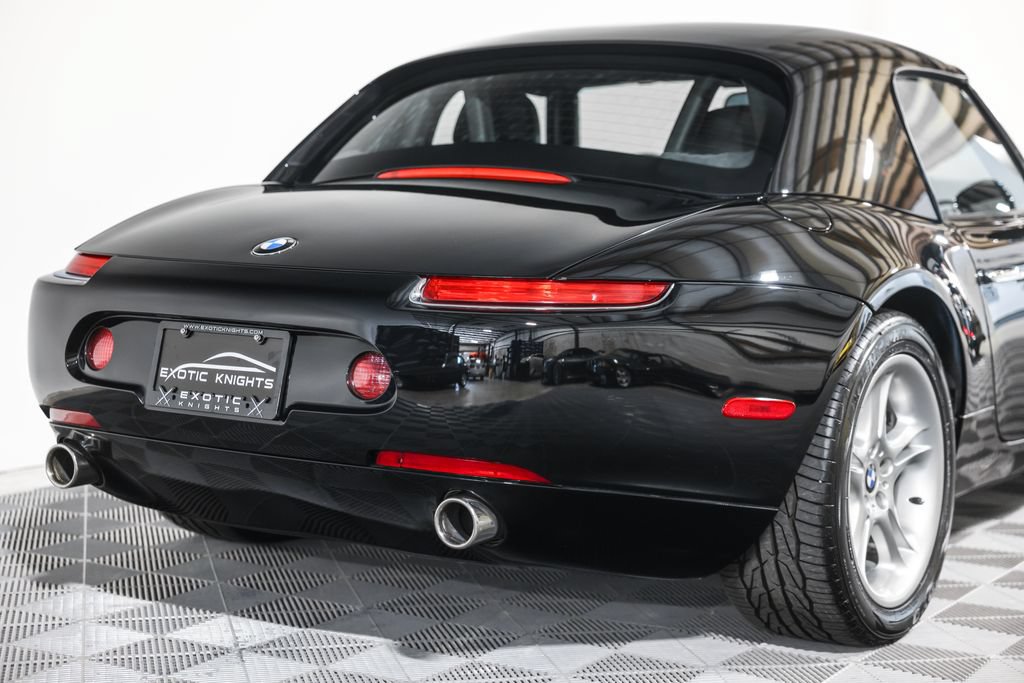 Used 2002 BMW Z8 RWD image 11