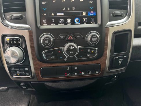 Used 2017 RAM 1500 Laramie image 26