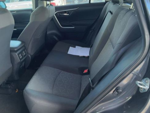 Used 2021 Toyota RAV4 XLE w/ Convenience Package image 14