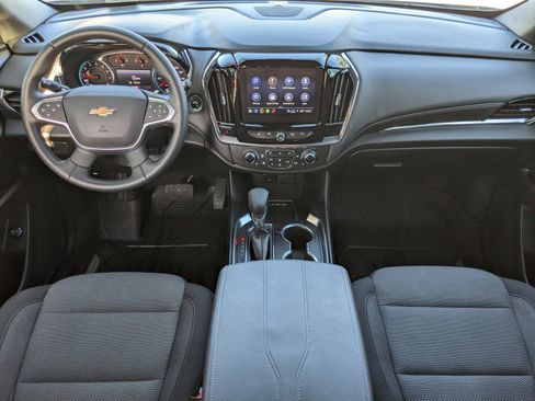 Used 2023 Chevrolet Traverse LT image 12