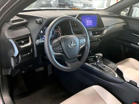 Used 2023 Lexus UX 250h AWD w/ Premium Package image 17