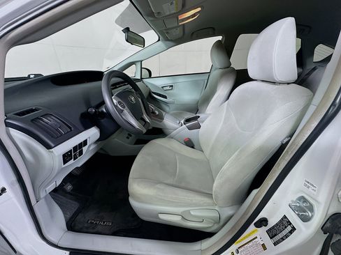 Used 2015 Toyota Prius Two FWD image 13