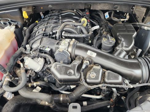 Used 2024 Jeep Grand Cherokee L Limited image 31