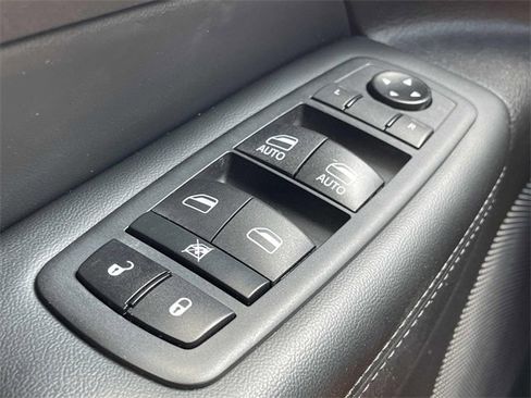 Used 2020 Jeep Grand Cherokee Altitude image 7