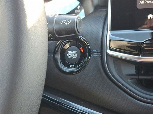 New 2026 Jeep Compass Latitude image 14