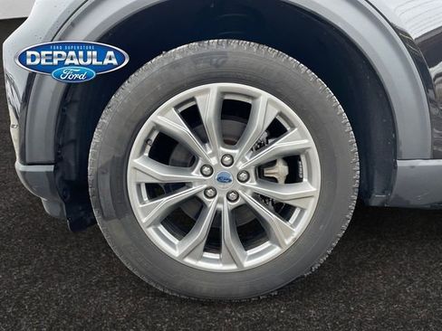 Used 2023 Ford Explorer Limited w/ Equipment Group 301A image 18