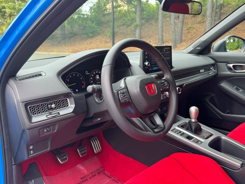 Used 2025 Honda Civic Type R image 32