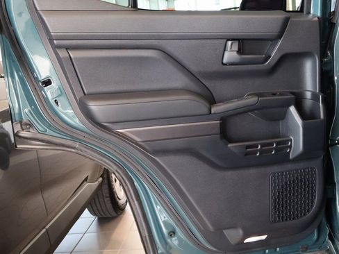 Used 2025 Toyota 4Runner TRD Off-Road image 12