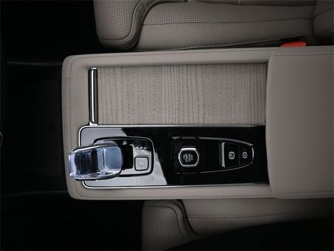New 2026 Volvo XC90 B6 Ultra w/ Lounge Package image 10