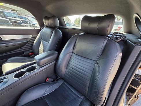 Used 2002 Ford Thunderbird Deluxe image 31