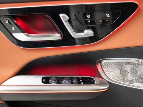 New 2026 Mercedes-Benz GLC 300 image 18