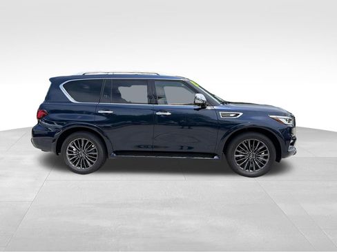 Used 2023 INFINITI QX80 Sensory w/ Cargo Package AWD/4WD image 9