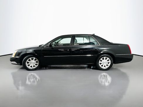 Used 2011 Cadillac DTS image 4