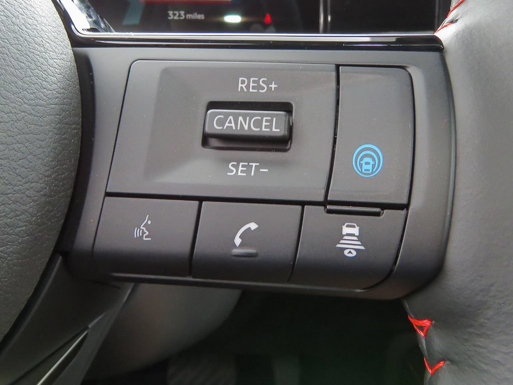 Certified 2025 Nissan Kicks SR w/ SR Premium Package AWD/4WD image 32