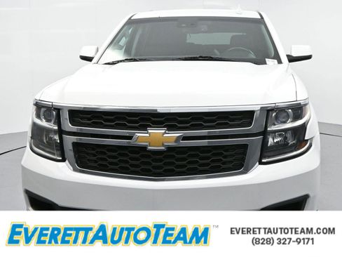 Used 2015 Chevrolet Suburban LT image 1