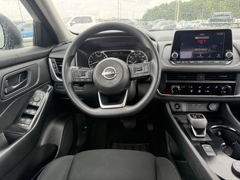 Used 2024 Nissan Rogue S AWD/4WD image 9
