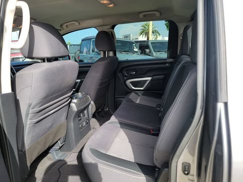 Used 2021 Nissan Titan SV w/ SV Convenience Package RWD image 12