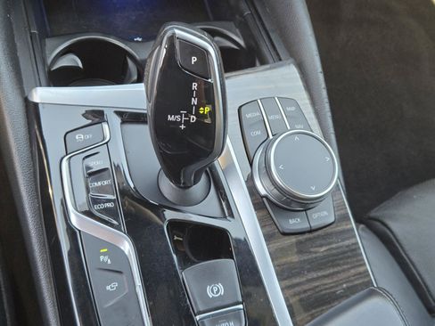 Used 2017 BMW 540i RWD image 14