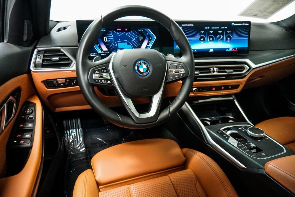 Used 2023 BMW 330e xDrive AWD/4WD image 13
