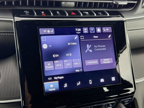 New 2025 Jeep Grand Cherokee L Laredo w/ Luxury Tech Group I image 37