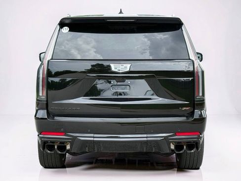 New 2026 Cadillac Escalade ESV V w/ LPO, ONYX Package AWD/4WD image 13