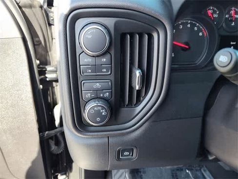 Used 2024 Chevrolet Silverado 1500 Custom Trail Boss image 18