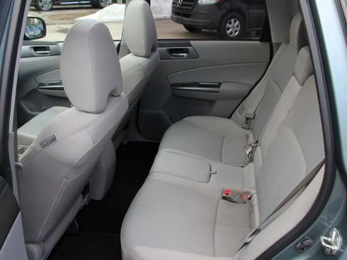 Used 2012 Subaru Forester 2.5X Premium w/ All-Weather Pkg image 26