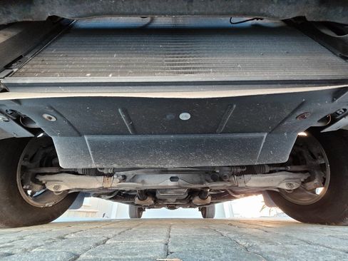 Used 2003 Lincoln Town Car Cartier image 64