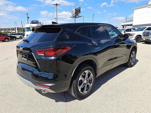 Used 2023 Chevrolet Blazer LT image 5